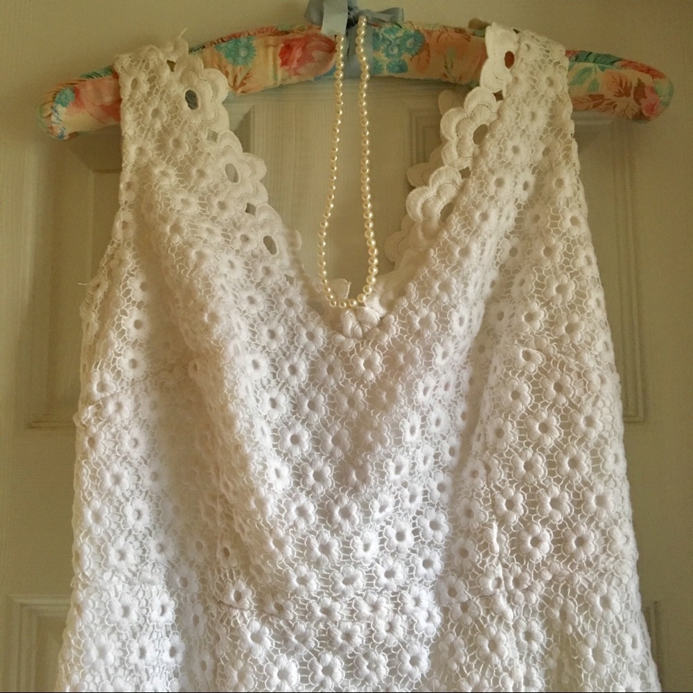 Angelic Lilly Pulitzer white lace dress!🌹- SALE!! - Picture 2 of 5
